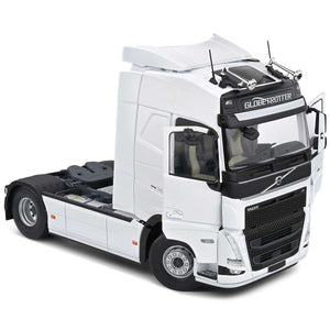 Sólido S2400103 Camión Volvo FH16 Globetrotter XL Escala 1:24