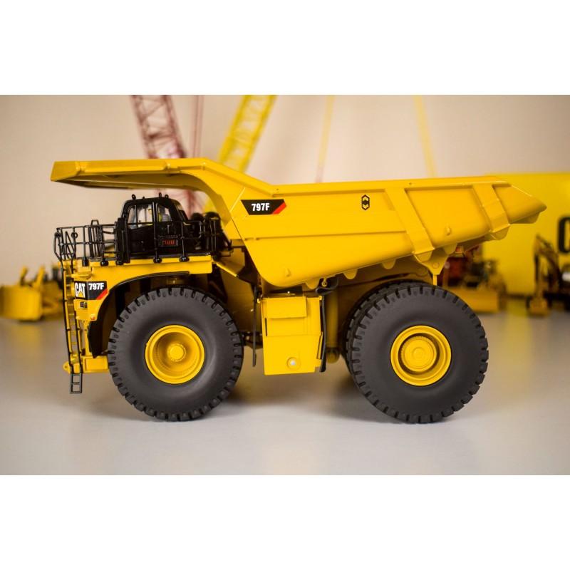 Miniatura de colección a escala de Camión Minero Caterpillar 797F Escala 1:50 Diecast Masters 85655